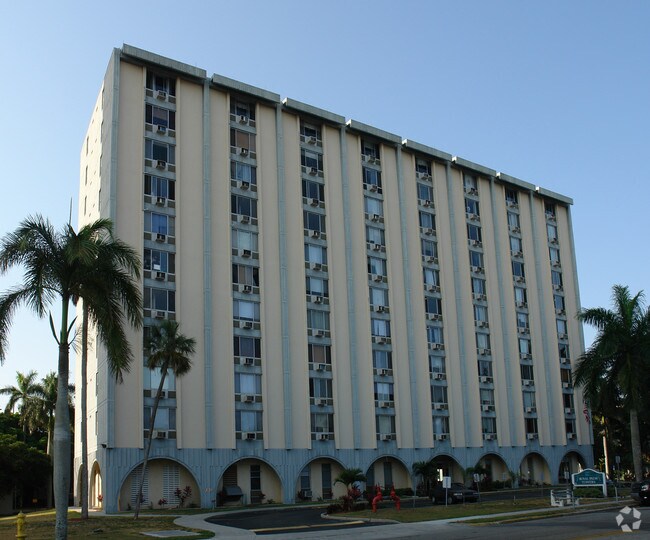 Photo - Royal Palm Towers