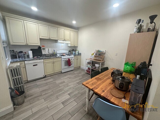 194 Kelton St Unit 194 Kelton #1