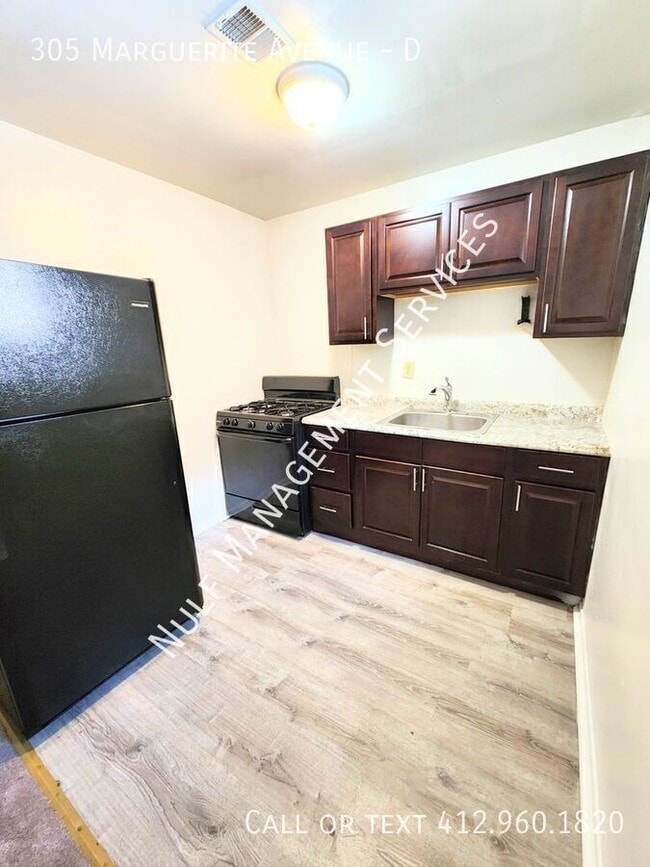 Building Photo - 305 Marguerite Ave Unit D