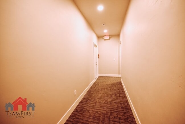 Photo - 205 N Maple St