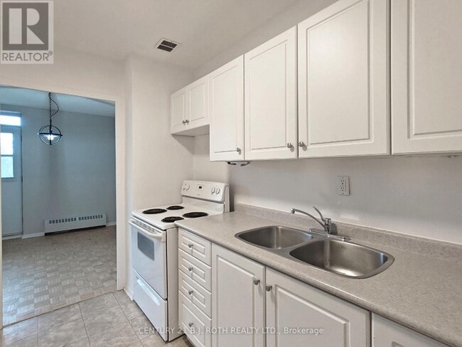 Photo - 37 Peel St Unit 405
