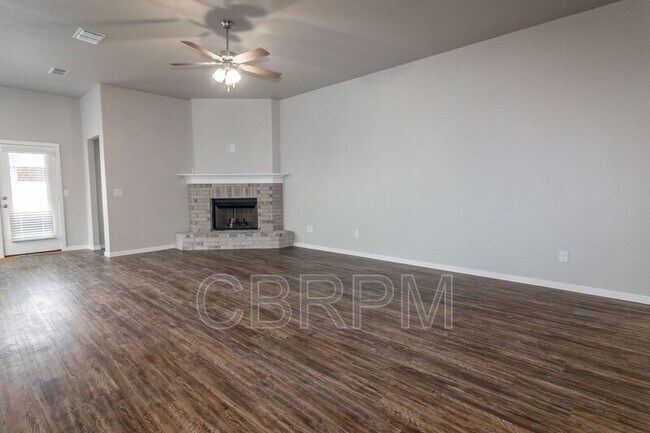 Photo - 2002 Kenwood Ave