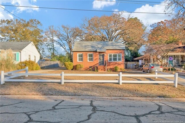 Photo - 809 Anarine Rd