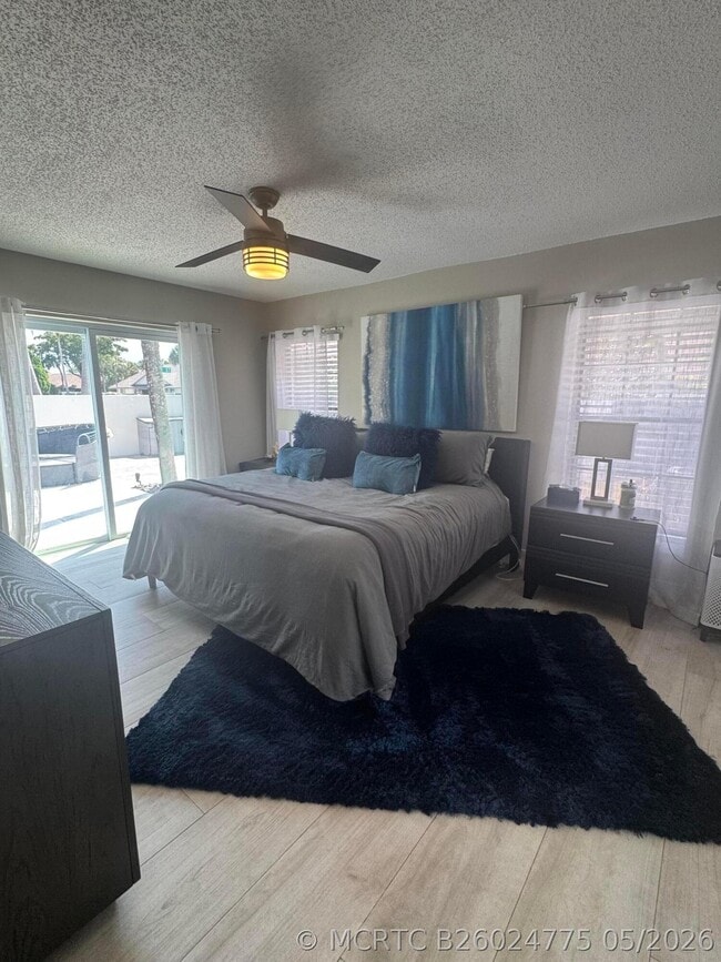 Photo - 499 SW 28th Ave