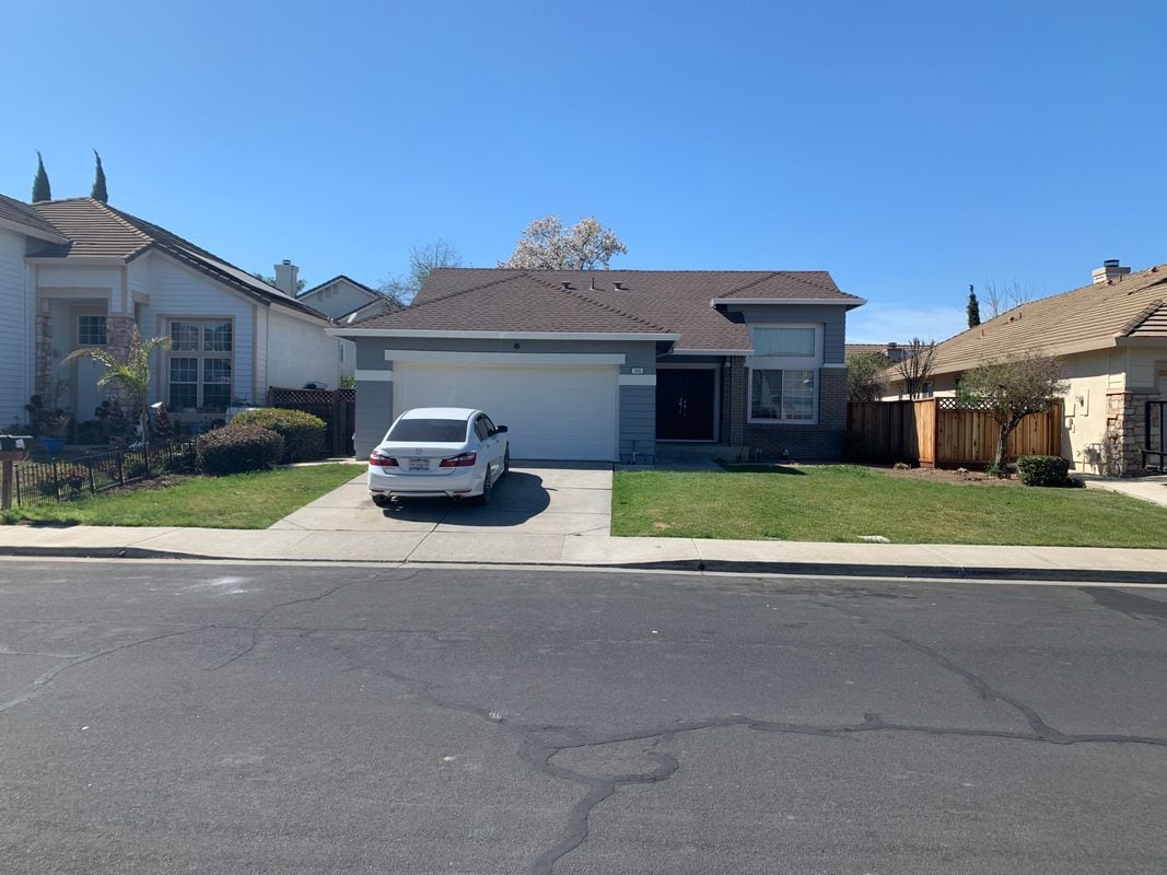 Photo - 105 Goldmeadow Ct