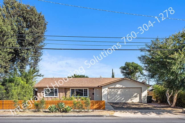 Building Photo - 1469 E Mission Ave Rental