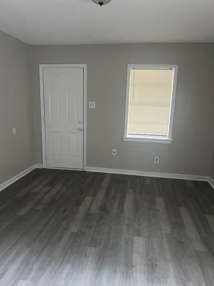 Photo - 2295 Dexter Ave