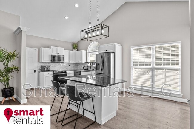 Photo - 944 Wellesley Pl Dr