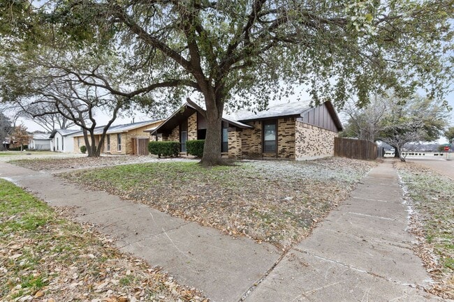 Photo - For Rent Newly Remodeled 3 Bed / 2 Bath Home