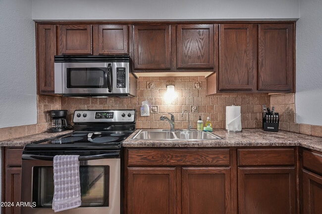 Photo - 357 E Thomas Rd Unit A208