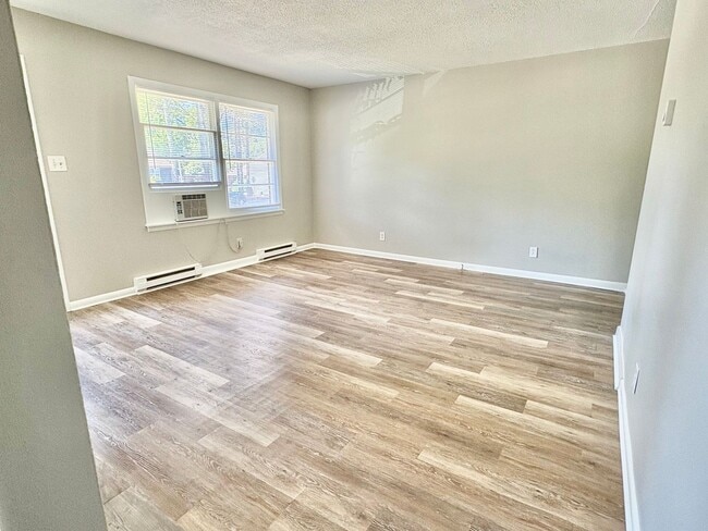 Photo - 301 Shelden Dr Unit C