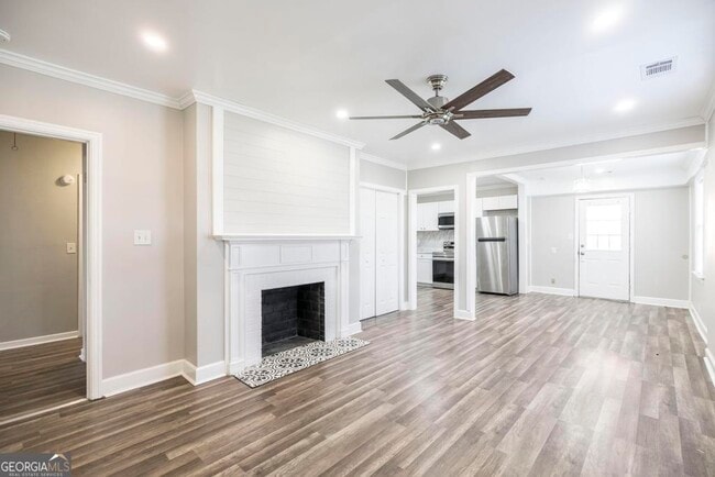 Photo - 1930 Northbrook Ave