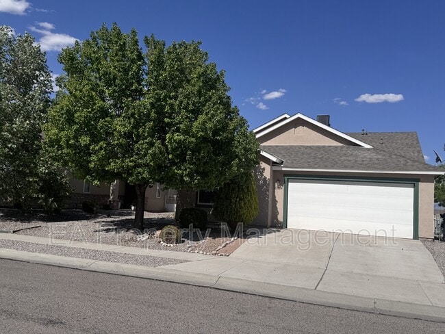 Photo - 10604 Calle Merida NW House