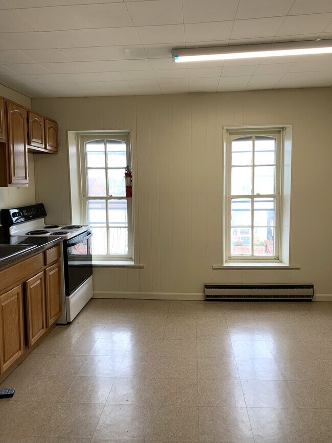 Photo - 212 E King St Unidad 212 B