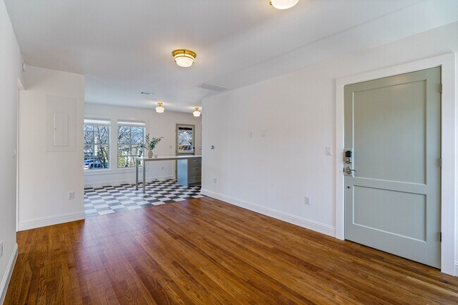 Photo - 1508 Woodlawn Blvd