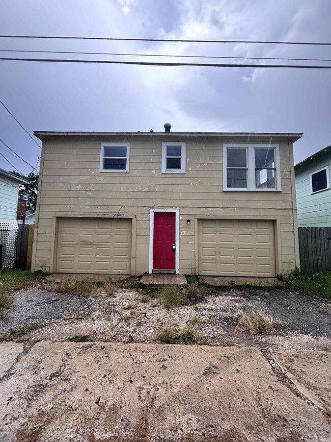 Building Photo - 3312 Illinois St Rental