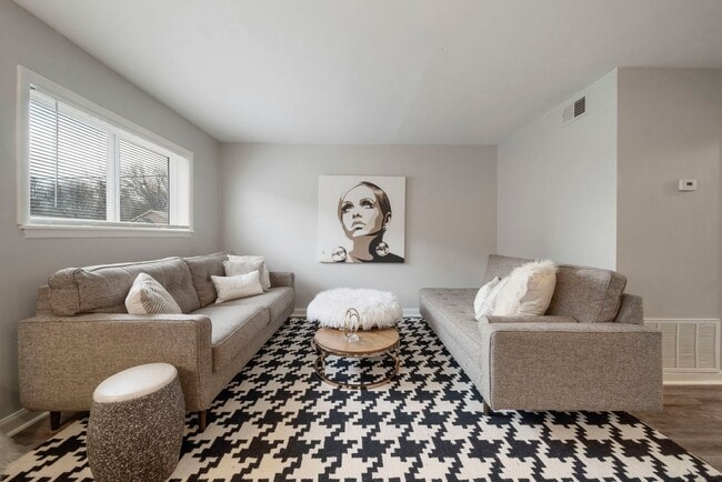 Photo - 3636-3640 S Indianapolis Ave Unit 3640 #2