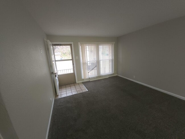 Photo - Charming & Comfortable Home in North County St. Louis