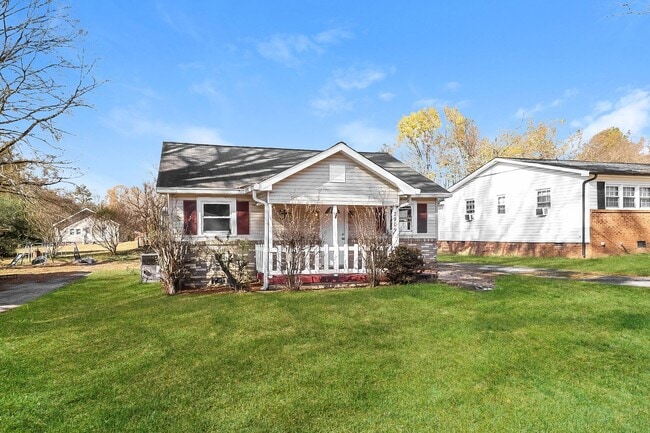 Building Photo - Ready to for Move-In