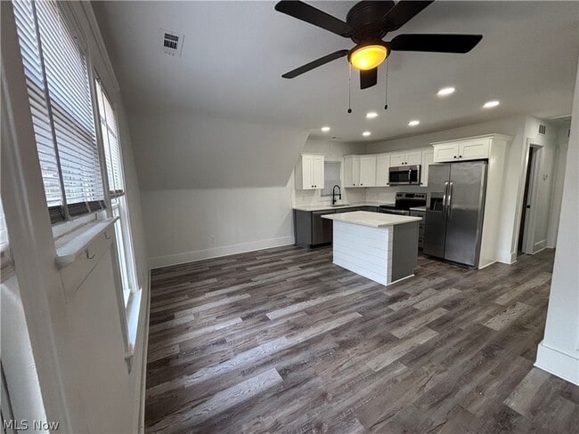 Photo - 4115 Whitman Ave Unidad UP