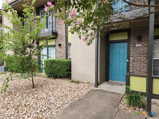 Photo - 7685 Northcross Dr Unit 308
