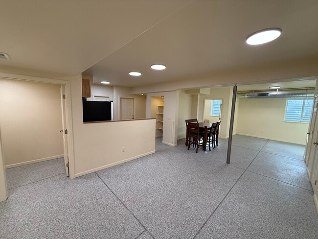 Photo - 930 Sugar Mill Ave Unit 2