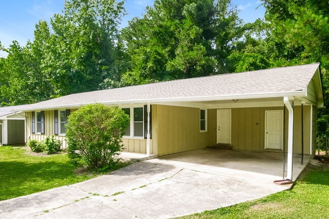 Photo - 2820 Foxlair Trail