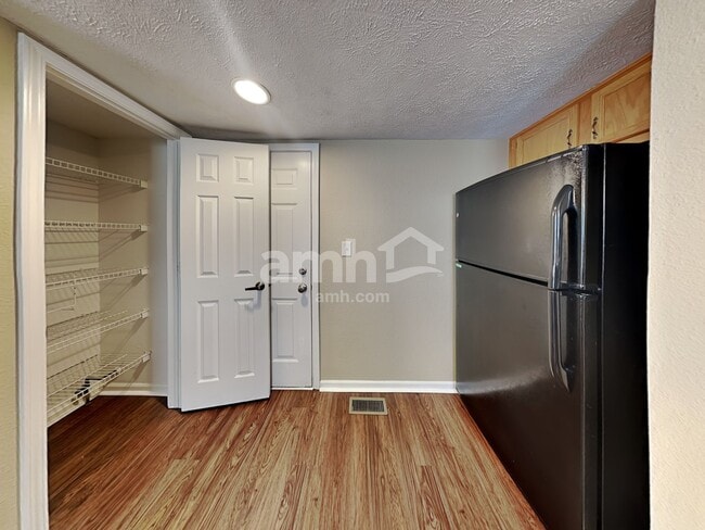 Photo - 6327 Lonestar Dr