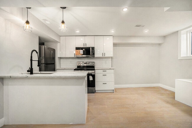 Photo - 75 Dalehurst Dr Unit B