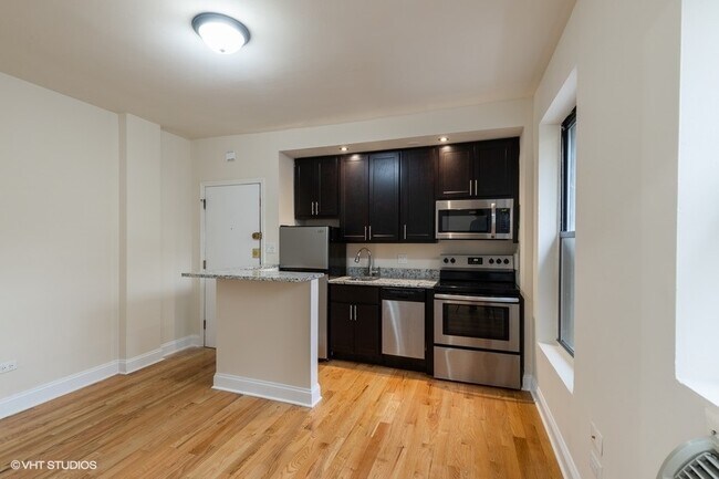 Photo - 1430 N Dearborn Pkwy Unit 402