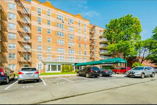 Building Photo - 85-09 151st Ave Unit 6H Rental