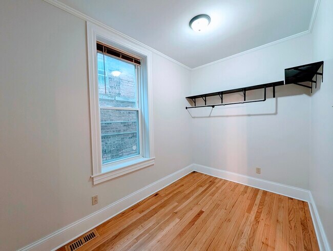 Photo - 3334 S May St Unit 1