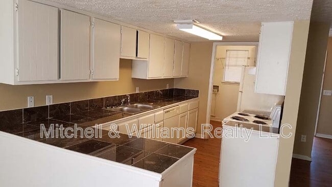 Photo - 1135 Caliente Dr