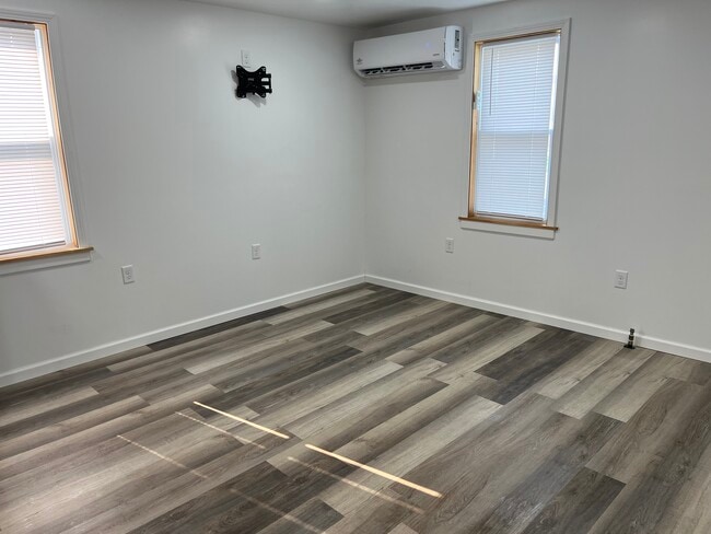 Photo - 112 E Young St Unit APT 1