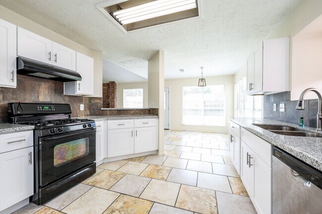 Photo - 1931 Wildwood Ridge Dr