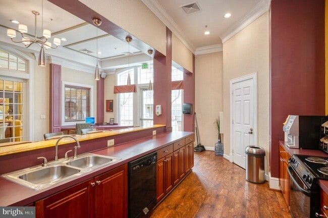 Photo - 557 Rhapsody Ct