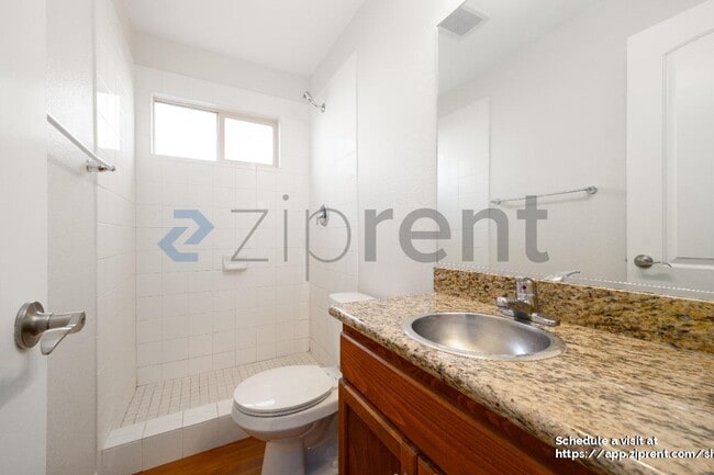 Photo - 490 Graves Ave