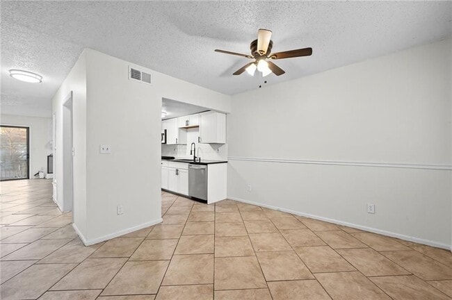 Photo - 579 Northridge Crossing Dr