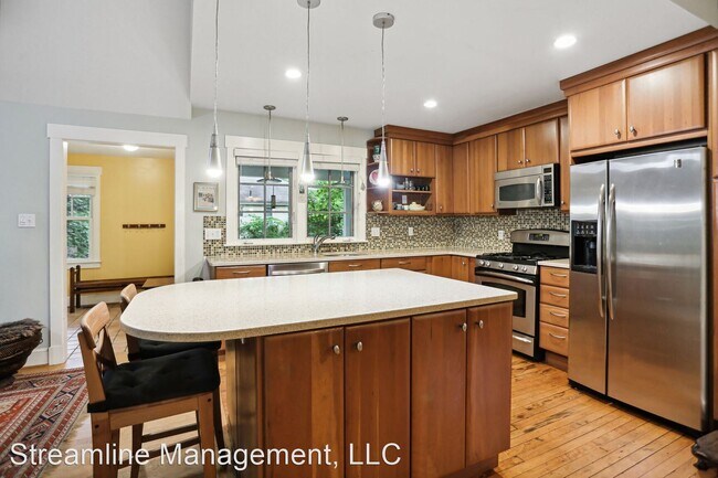 Photo - 3 br, 3 bath House - 47 Jefferson Ave