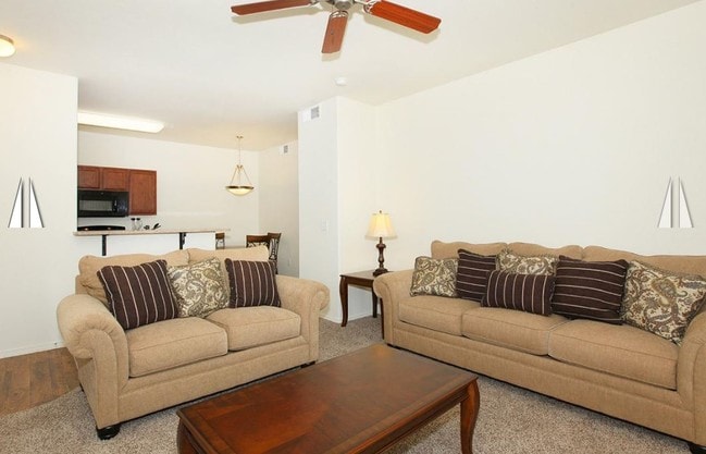 1X1 Living Room - Raintree Apartments