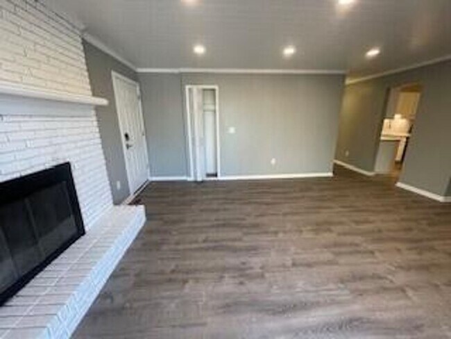 Photo - 27870 Reo Rd