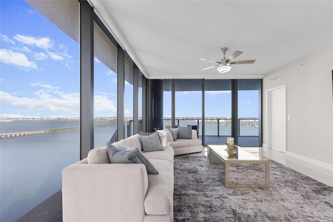 Photo - 700 NE Miami Pl Unit 4501