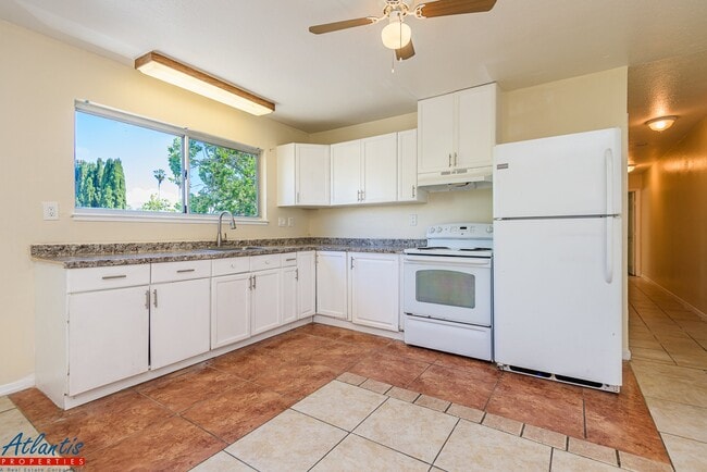 Photo - 439 S 4th St Unidad 25