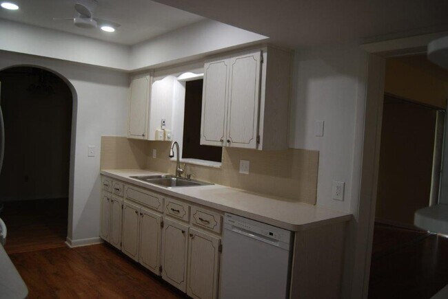 Photo - SEMINOLE HOME IN DESIRABLE CANTERBURY CHASE