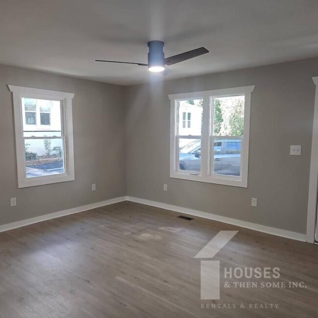 Photo - 511 Hampton Ave