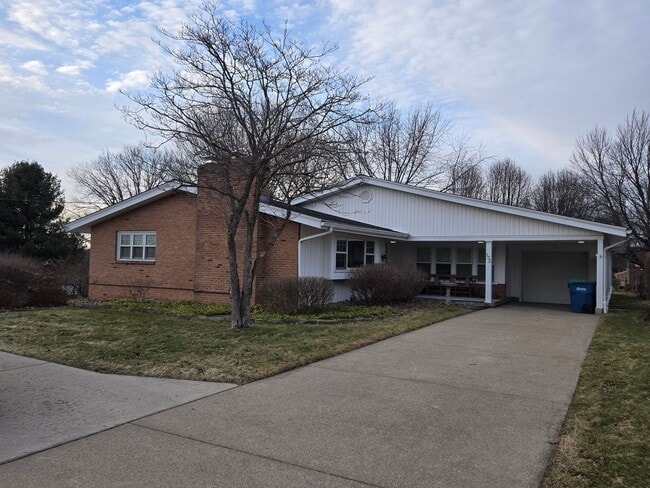 Building Photo - 132 Corll St