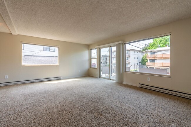 Photo - Urban Convenience with Neighborhood Charm!