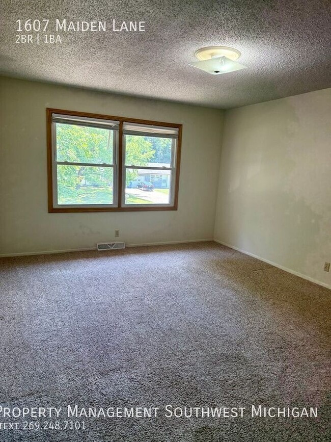 Photo - 1607 Maiden Ln