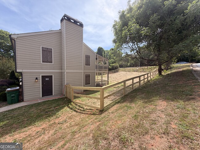 Photo - 102 Welch Pl