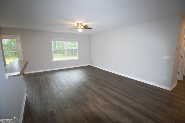 Photo - 152 Callaway Cres